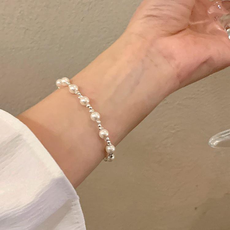 Korean Fashion Pearl & Silver Bracelet: Elegant Design for Women, Perfect for Girlfriends & Best Friends
