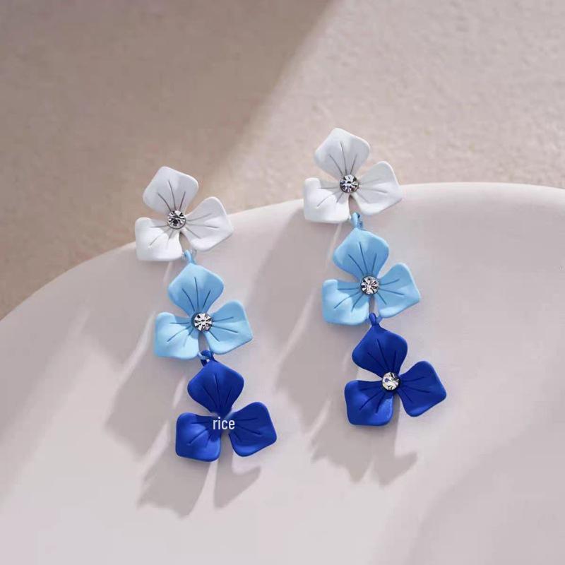 Gradient Blue Flower Earrings: Elegant Long Dangle Earrings with a Forest-Inspired Fairy Aesthetic for Women, 2025 Fashion Trend.