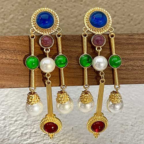 Elegant Women Men Fashion Classic Crystal Pendant Earrings For Women Girls Vintage Palace Style Gorgeous Ear Rings Jewelry