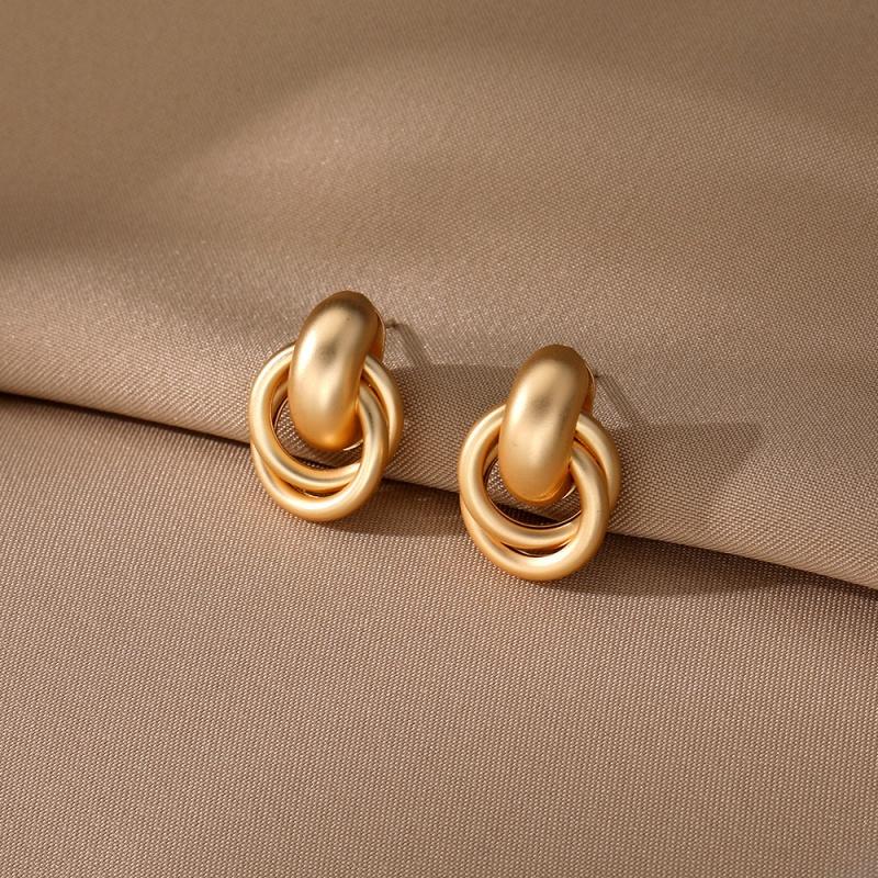 European American High-End Gold Geometric Earrings for Women Large Ring Ear Jewelry Alloy Buckle Cold Wind Ear Rings