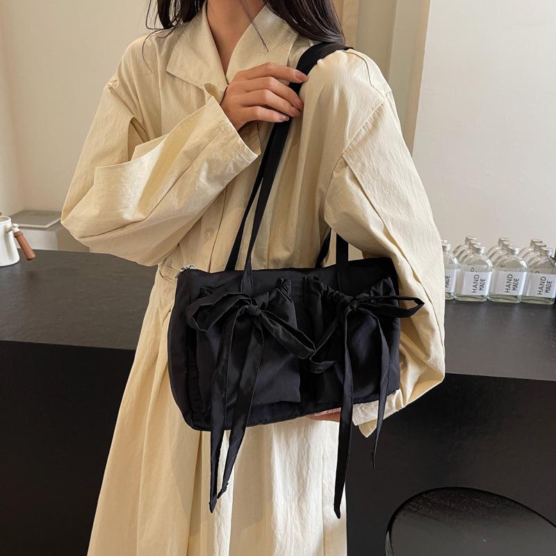 Women's Preppy Style Bow Nylon Shoulder Bag Versatile Solid Color Zipper Sweet Tote Bag for Commuting & Casual Outings CLE