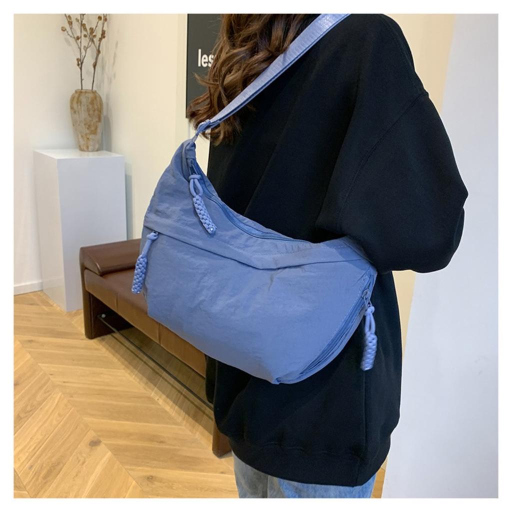 Torba tote o dużej pojemności, Lekka nylonowa torba crossbody z regulowanym paskiem i wieloma zapinanymi na zamek przegródkami