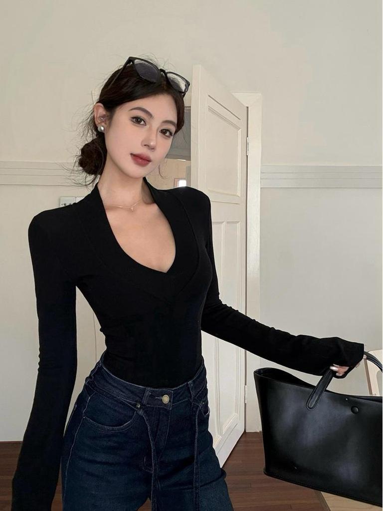 V-Neck Soft Brushed Long-Sleeve Women's Top for Autumn/Winter - Sexy and Cozy Base Layer