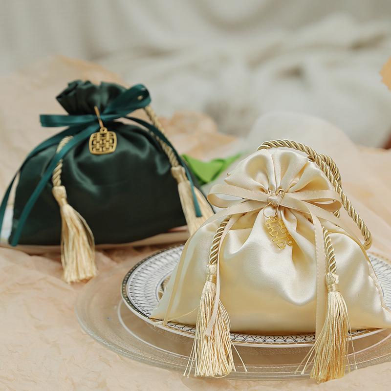 10/30/50 Pcs Luxury Packing Drawstring Velvet Pouch Sachet Gift Bag For Wedding Candy Boxes With Pearl String Decor Favors Bags
