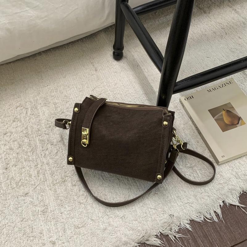 A Retro Chain Soft Leather Box Bag with A High Level of Appearance, Fashionable, Casual and Simple Single-shoulder Bag