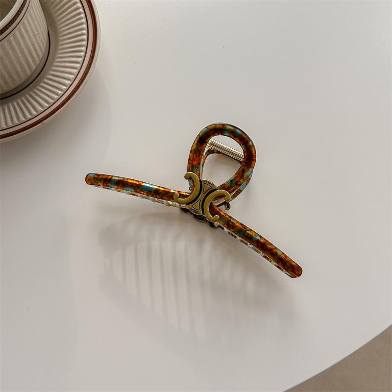 Elegant Oversized Retro Acetate Hairpin: Exquisite Korean Shark Clip for Women