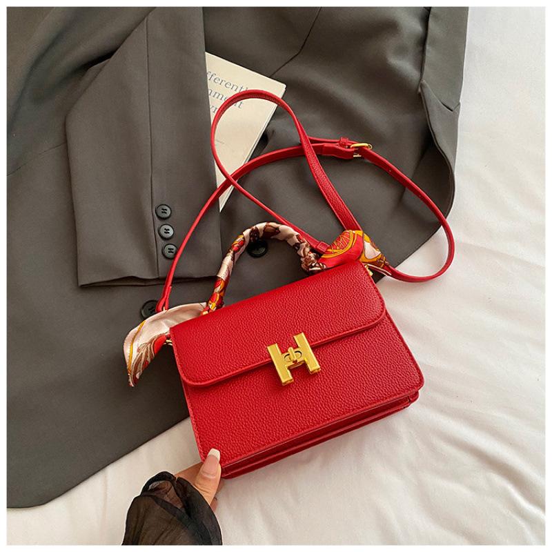 Fashion Popular Bag Women's 2026 New Bag Niche Texture Handbag Chain Single Shoulder Messenger Women's Bag