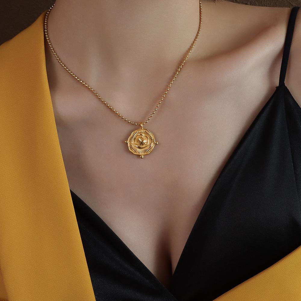 European Style Geometric Pendant Necklace for Women, 18K Gold-Plated Titanium Steel, Simple and Elegant Design.