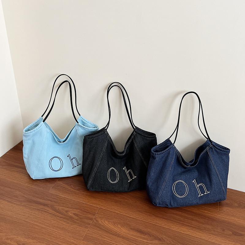Style Large Capacity Denim Bag For Casual Daily With Embroidery And Magnetic Closure