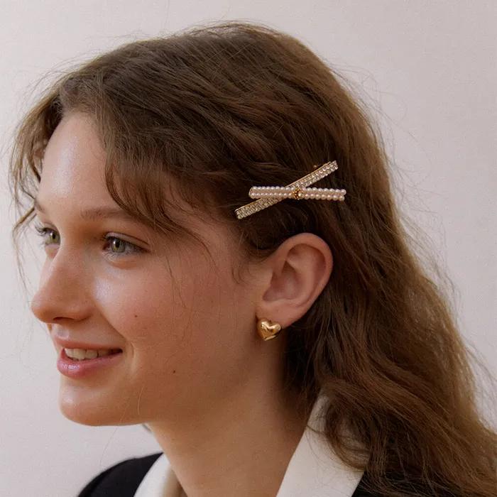 Point Volume Elegante Cross Hair Pin HP041