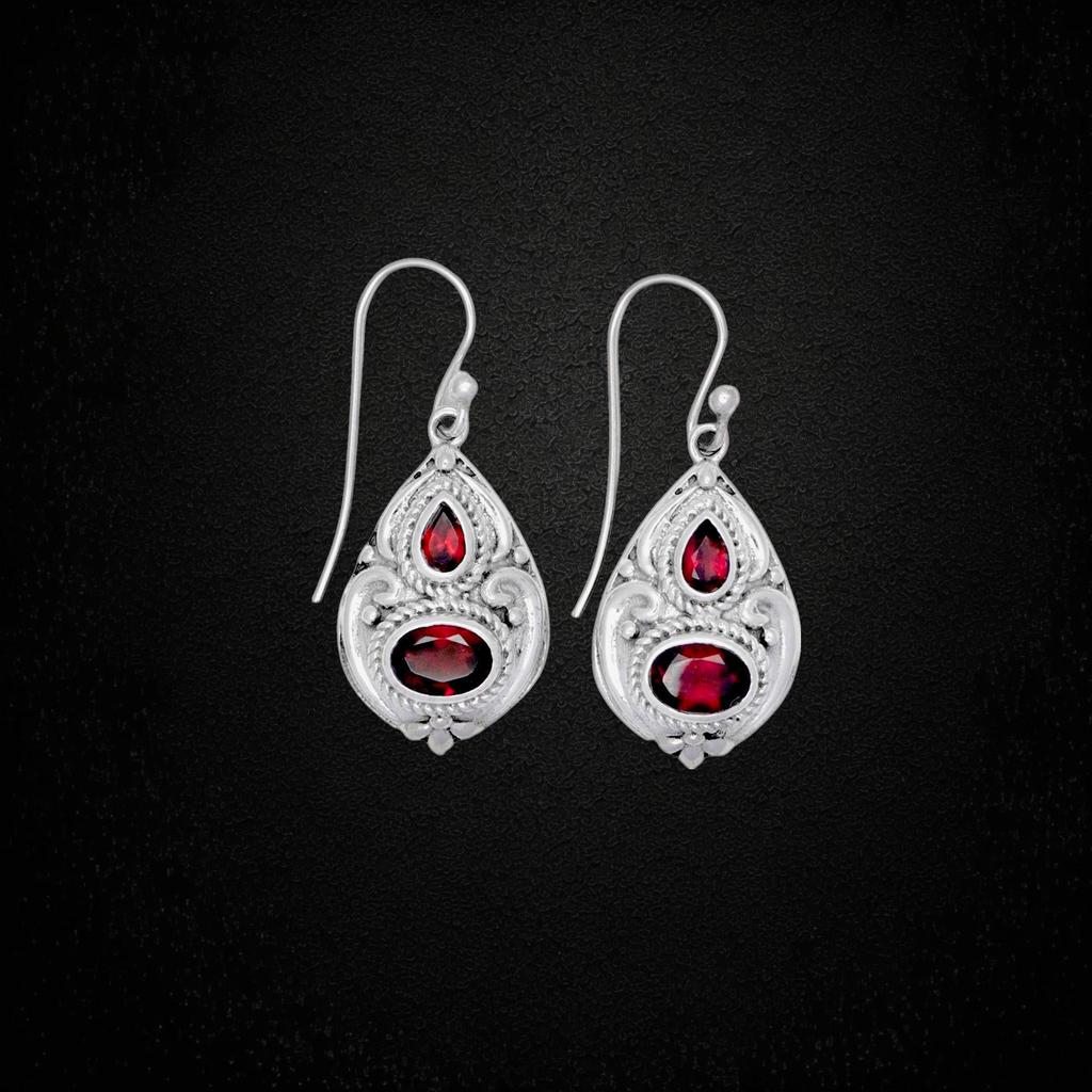 Red Garnet 925 Sterling Silver Vintage Earrings