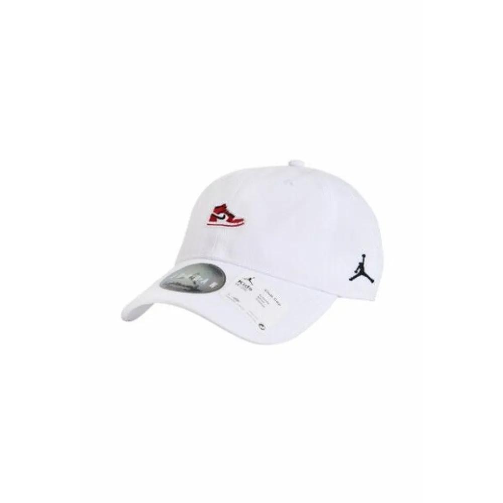 Кепка NQK N262CA402P-WH Кепка с нашивкой AJ1 (юниор) FREE