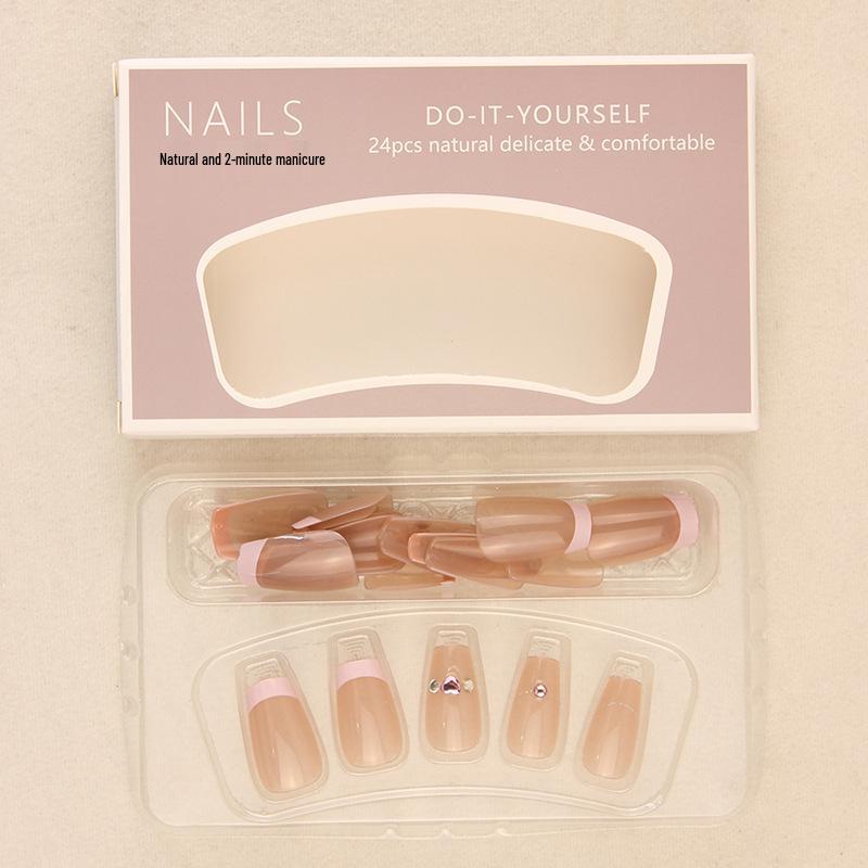 Influencer Pink Ice Short Wearable Nails with Transparent Heart Design, Removable Whitening Manicure Nail Tips.