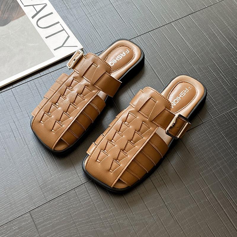 

2515 slippers women s 2025 new Internet celebrity explosion woven hollow shoes soft sole comfortable with skirt bag head half drag 40