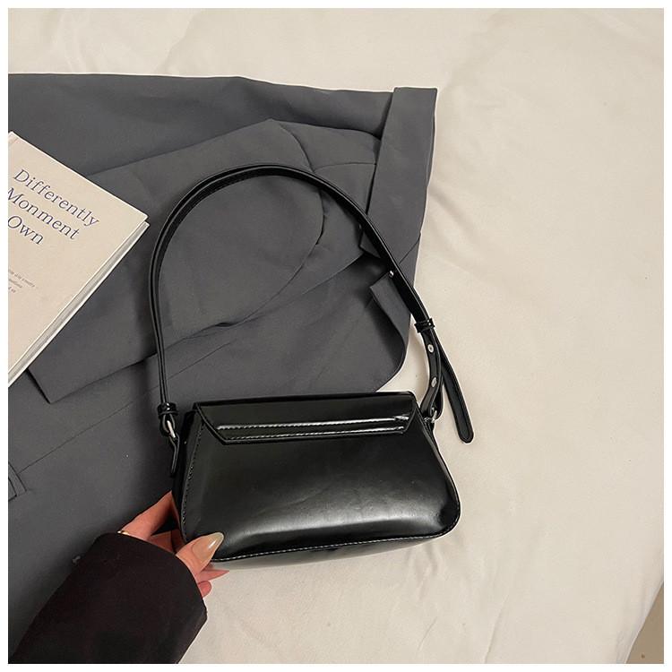 IELGY Trendy All-Match Small Square Bag Fashion One-Shoulder Casual Messenger Bag