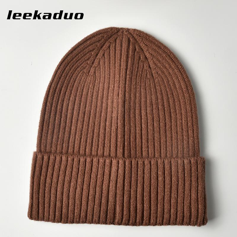 Simple solid color hat Men's winter light board cover Knitted hat Wool hat Autumn and winter warm ear protector Cold hat