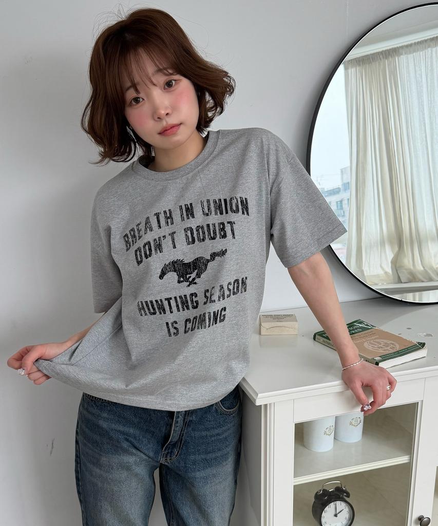 AMOU Vintage Horse Half T-Shirts Gray