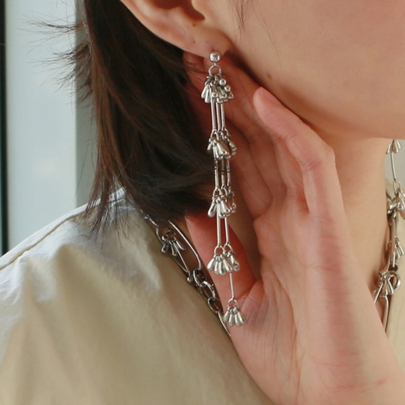 

LAYERMOOD flower chain long earring-silver free