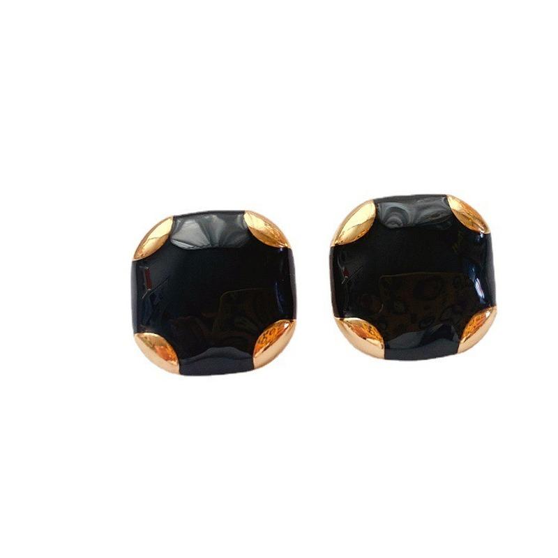 SKEDS Fashion Enamel Round Pearl Earrings For Women Vintage Baroque Exuqisiste Jewelry Ear Rings Party Wedding Accessories Gift