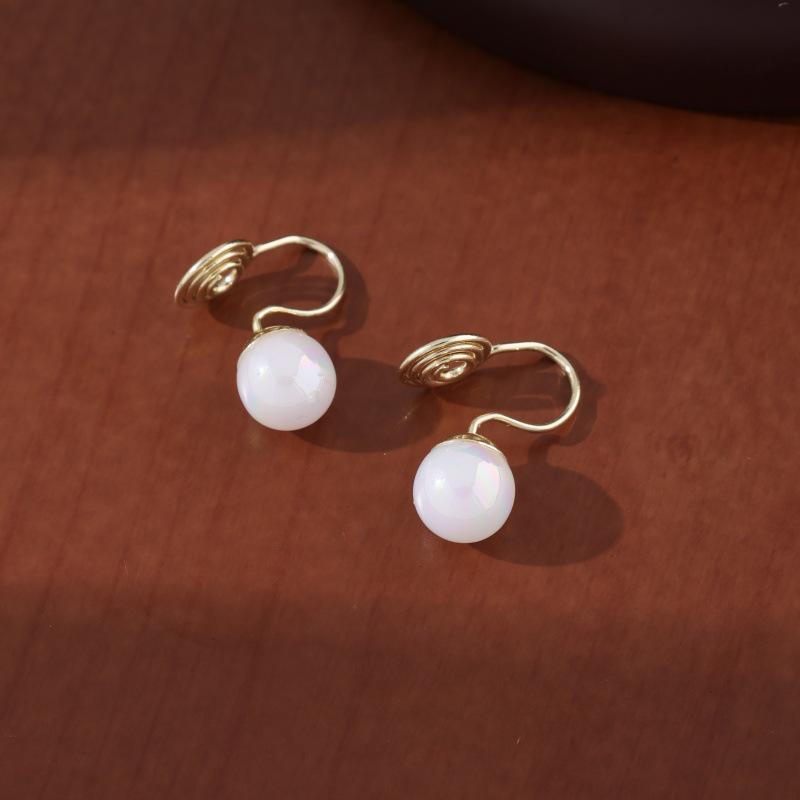 Vintage French Pearl No-Pierce Earrings: Elegant Luxury Clip-ons for Women