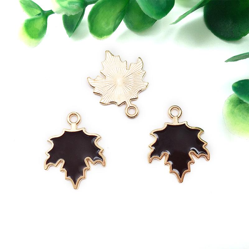 32er-Pack Thanksgiving Ahornblatt Kleine Anhänger für DIY Schmuck und Kunsthandwerk
