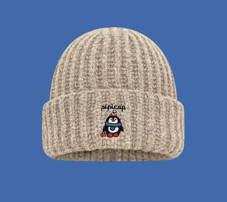 Hat Female winter knitted hat Big head circumference Cute penguin wool hat Show a small face Cold-proof warm windproof cold hat Versatile