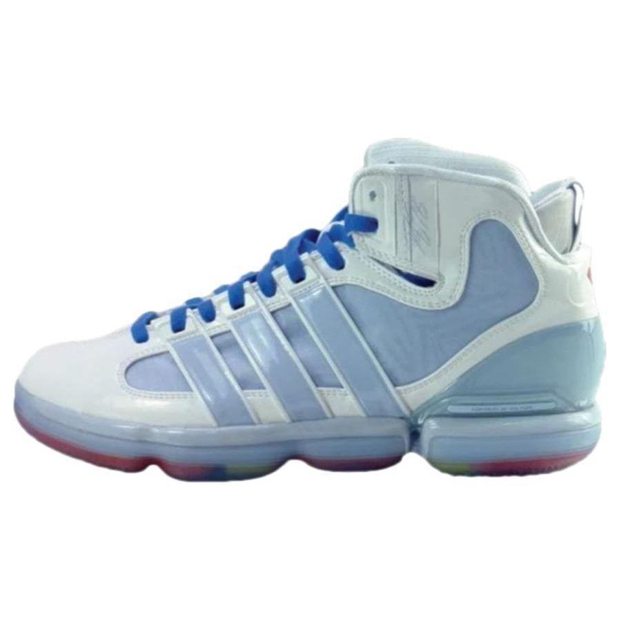 

adidas DC Comics x TS Beast Commander Supermans Fortress of Solitude Men Sneakers White Footwear-White Blue G22762 42⅔