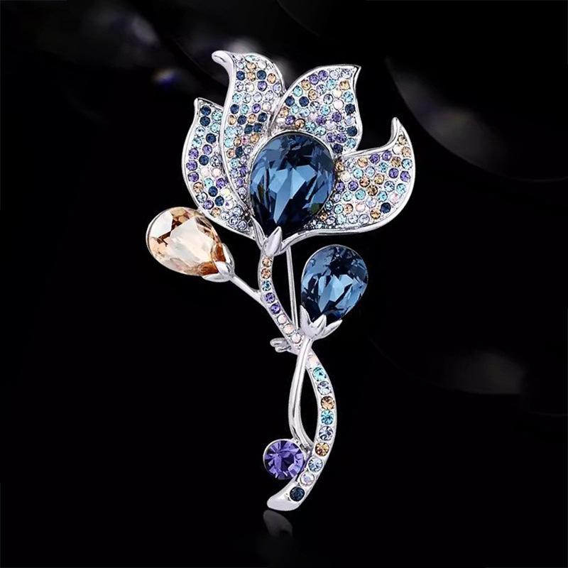 Calla Lily Brooch, High-end Women's Exquisite Crystal Brooch, Niche Design Sense Brooch