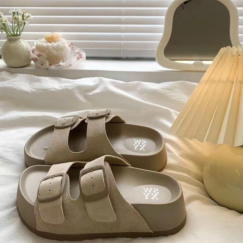 Thick Soled Shoes for Women 2025 New Women's Cool Slippers for Summer Outdoor Wear, Soft Soled Beach Round Toe Sandals