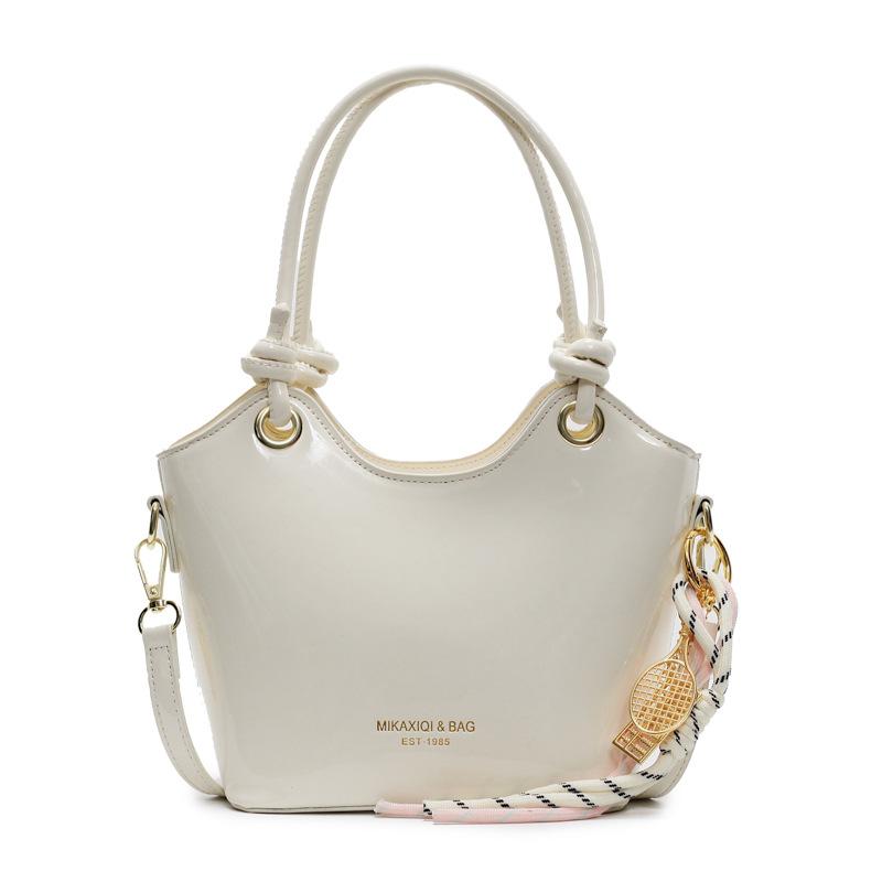 Popular Simple Retro High-end Texture Bright Leather Hand Carrying Bucket Bag Versatile Commuting Foreign Style Single Shoulder Messenger Bag Bag Fema