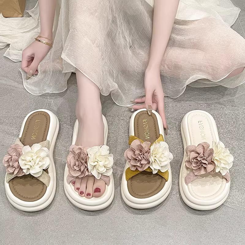New One-word Slippers Women's Summer Wear Two-color Flower Thick-bottomed Cool Slippers Fashionable Non-slip Comfortable Beach Sandals