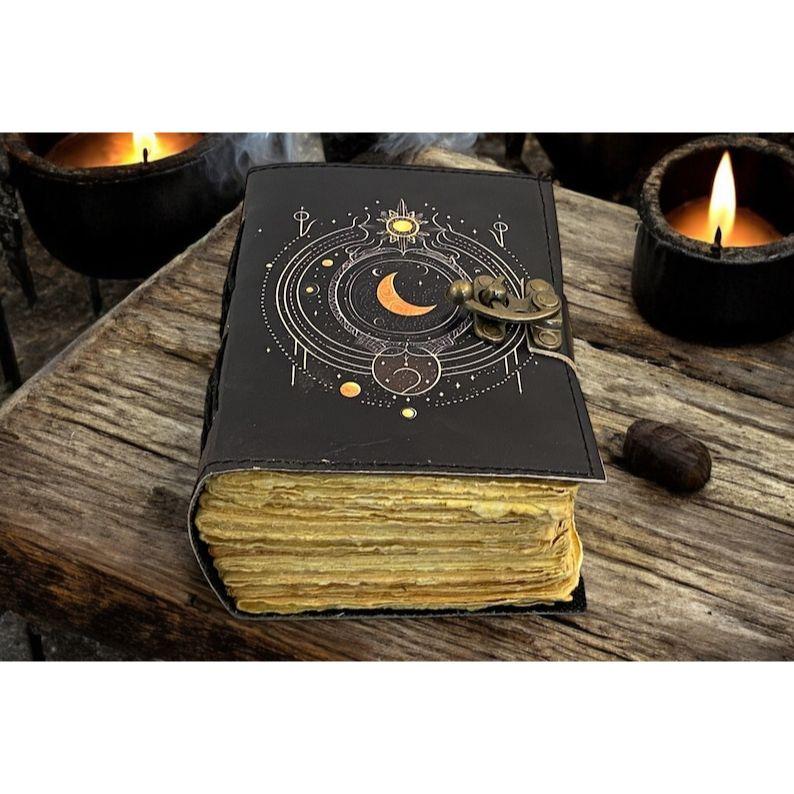 Leder Notizbuch - Skizzenbuch Grimoire Tagebuch - Buch der Schatten vintage handgebunden Großes Journal für Männer und Frauen