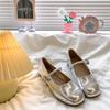 Spring and Autumn French flat-bottomed champagne light-mouth single shoes women's 2025 new skirt Doudou shoes Mary Jane small leather shoes