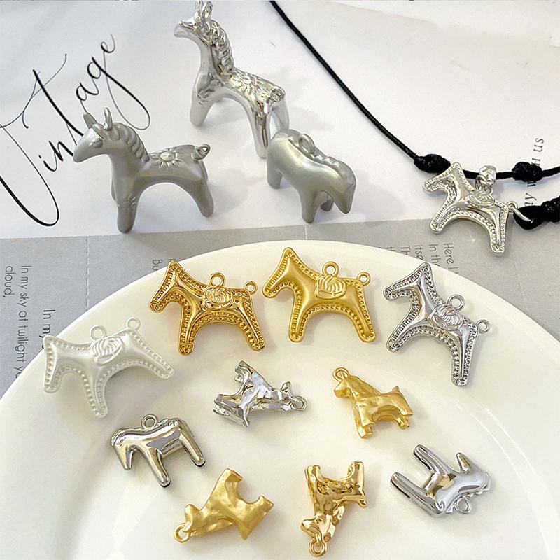1Pcs Cute Gold Silver Color Horse Charms Pendants For Jewelry Making Necklace Earrings Bracelet Diy Accessories Supplies
