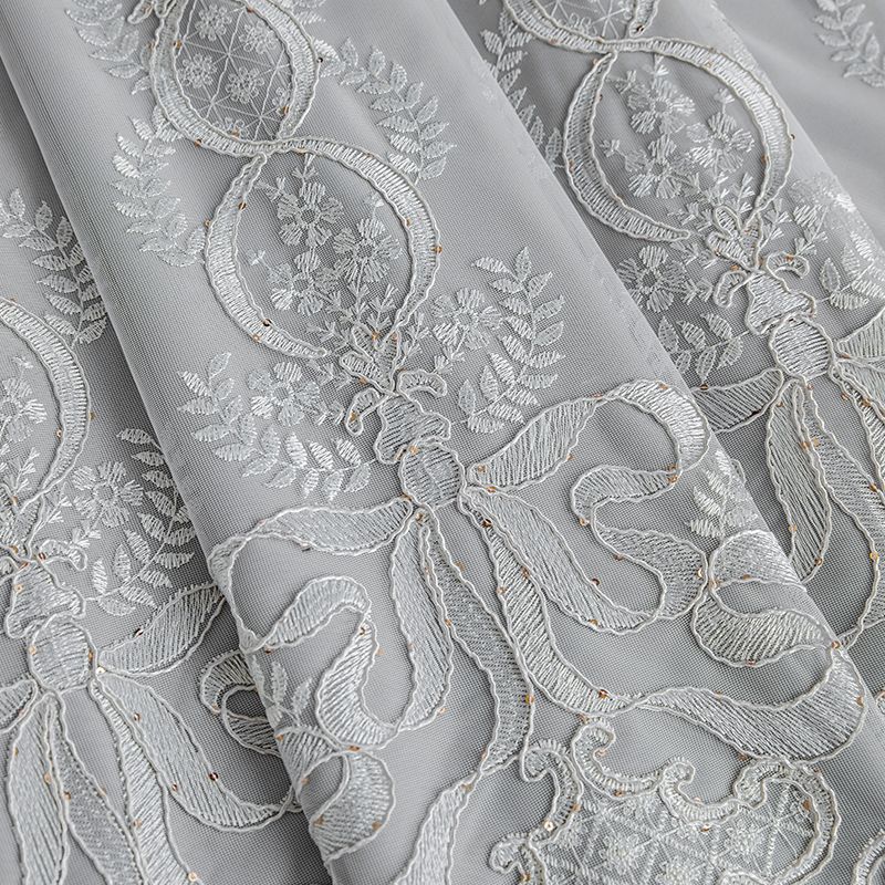 Verdunkelungsvorhang mit besticktem Blumenmuster und Ösen oben – UV-beständig, maschinenwaschbar, Stickerei, gefertigt für Schlafzimmer, Wohn- und Büroräume