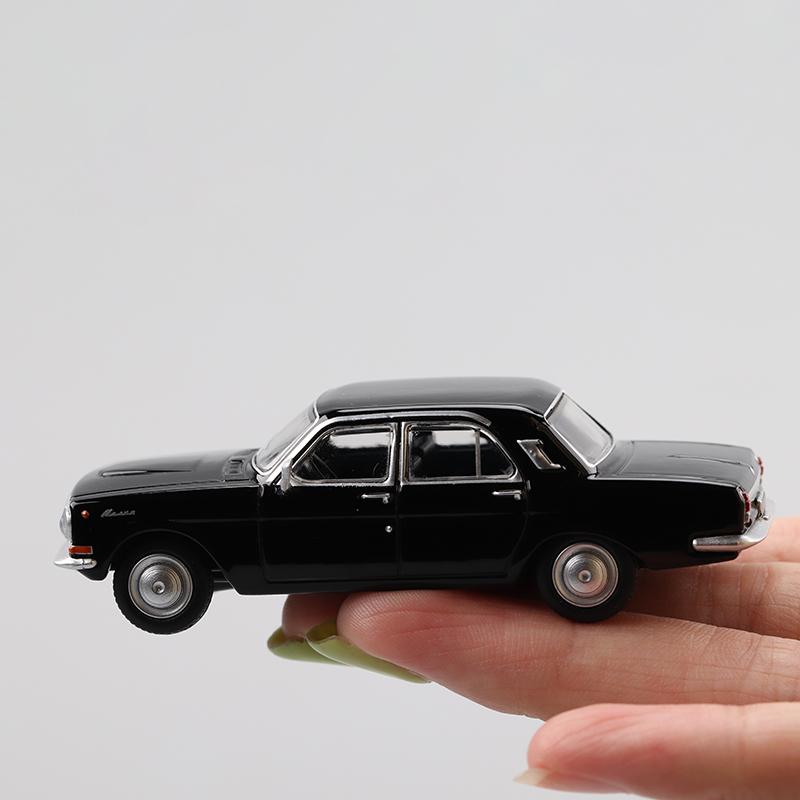 Perka Diecast 1:64 Scale Soviet GAZ-24 Volga Alloy Simulation Car Model Adult Collection Decoration Gift Toys Static Display