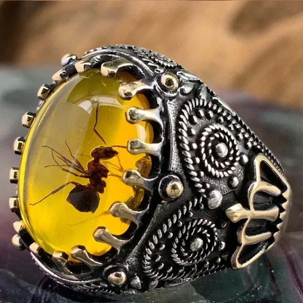 New Inlaid Emerald Mens Luxury Ring Retro Domineering Personality Jewelry for Banquet Party Gifts