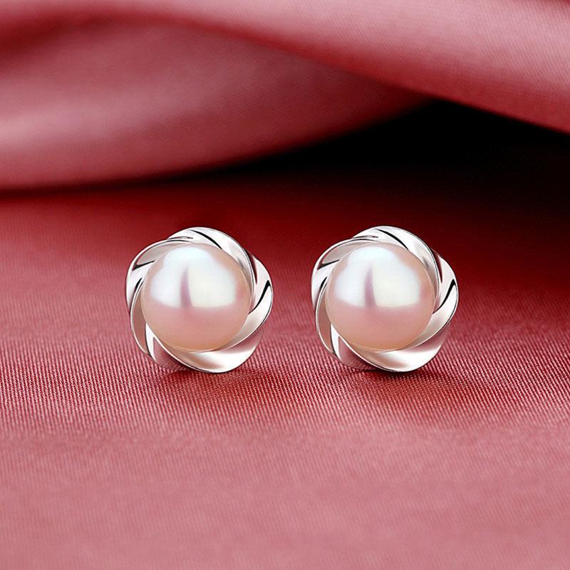 2024 French Retro S925 Sterling Silver Pearl Stud Earrings for Women – High-End Light Luxury Ear Cartilage Studs