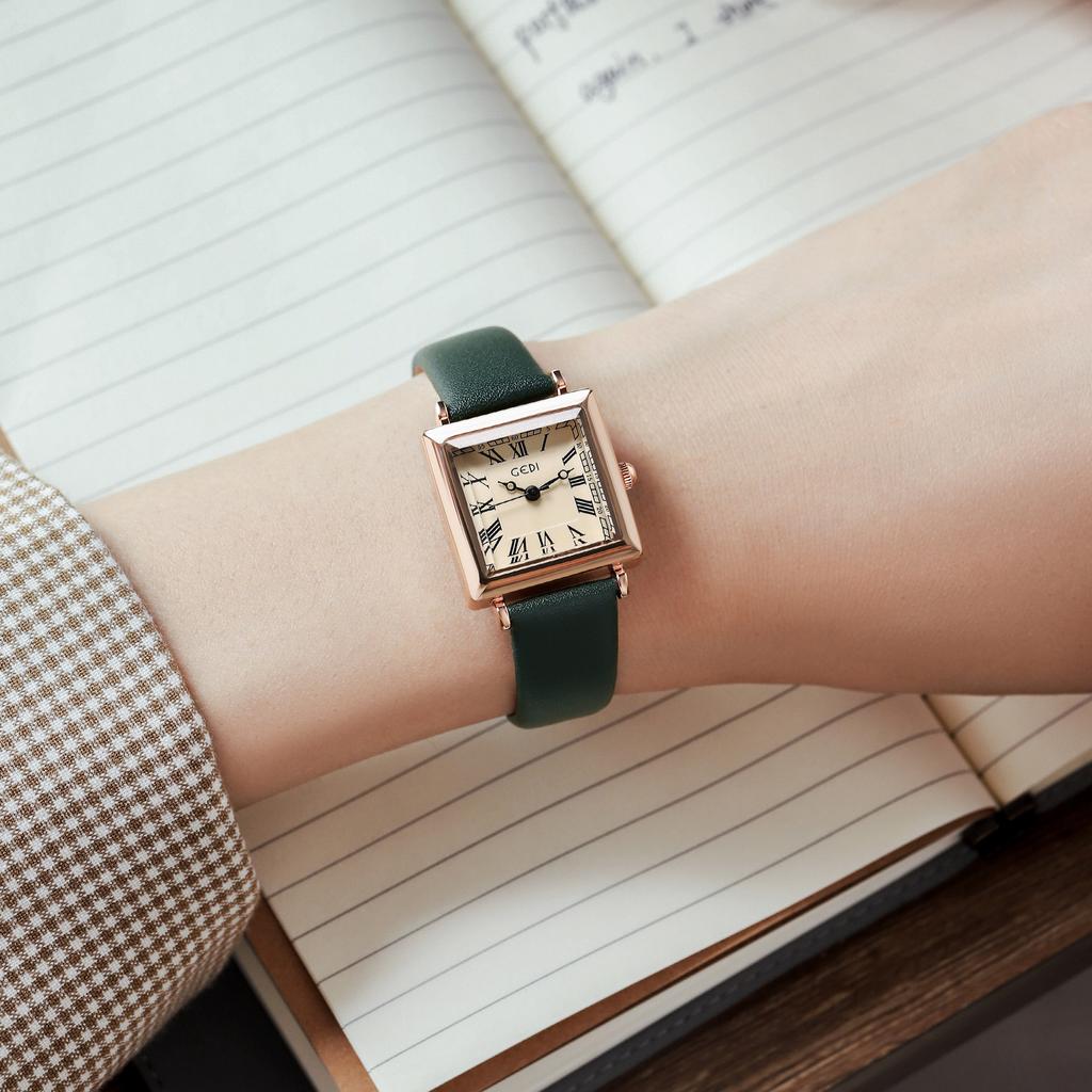 Student Vintage Watch Exquisite Small Square Disc Belt Watch Ladies Waterproof Quartz Watch