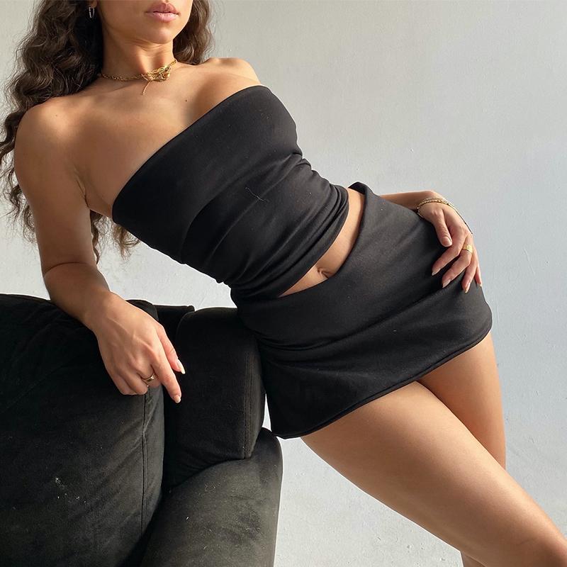 

Женский новый летний модный сексуальный повседневный топ-бандо в европейском и американском стиле, короткий однотонный комплект с юбкой на бедрах S