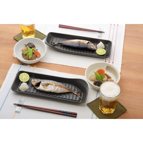 Kanese Minoyaki Heat-Resistant Whole Fish Grill Plate (1 Plate), Black, Approx. 10.0cm Deep X 28.0cm Wide X 4.0cm High, Product Number: 20116154