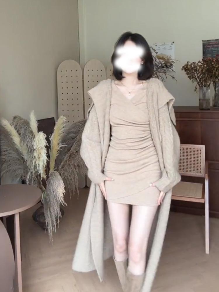 [Original Practice] Small V-neck Waist Pleated Dress for Women's Spring and Autumn Long-sleeved Slim-fitting Short Hip Wrap