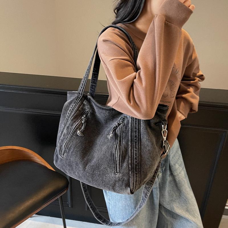 Washed Denim Bag 2025 New Large-capacity Shoulder Bag Trendy Cool Retro Portable Tote Bag Women's Work Commuter Bag