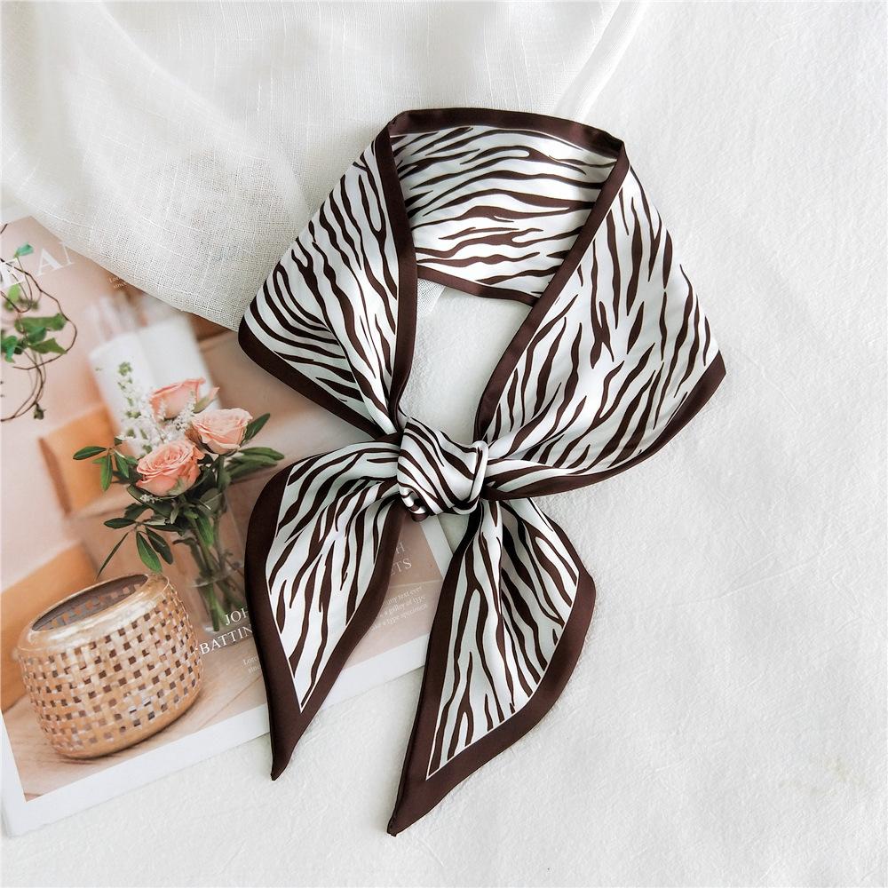 Neue Schals Seidenschals Damen Frühlings- und Herbstsaison Lange dekorative professionelle Schals Sommer Dünne Stile gepaart mit stilvollen Hemden