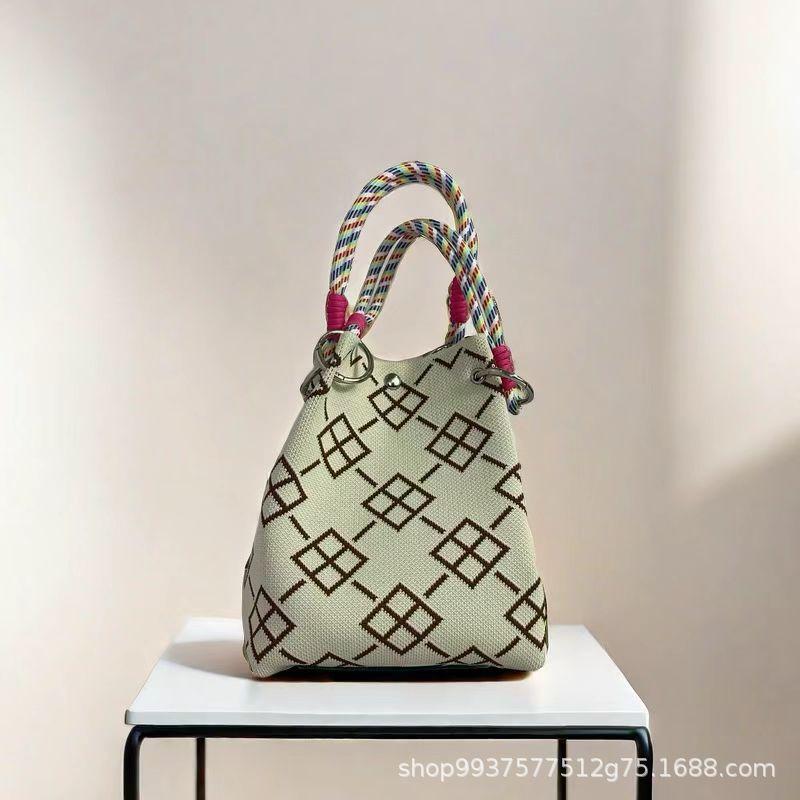 New Woven Ring Buckle Bag Knitted Bag Three-dimensional Magnetic Buckle Handbag Handbag Handbag Knitting