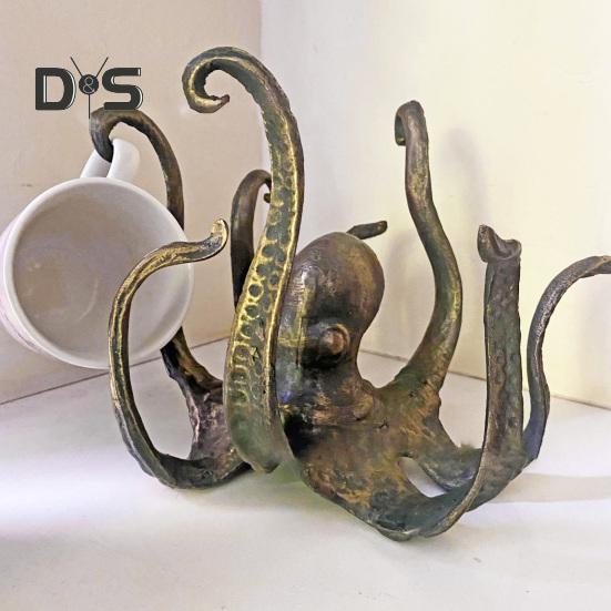 Vintage Octopus Mug Holder Resin Sea Animal Figurine Kitchen Countertop Coffee Cup Organizer Hanger Stand Rack Indoor Outdoor Decoration