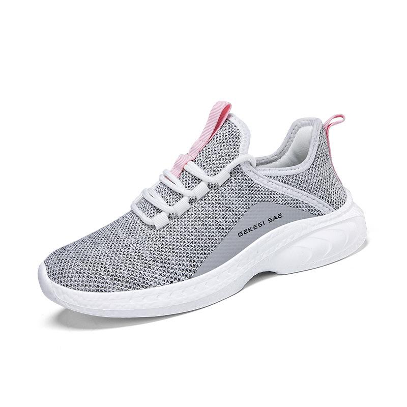 Summer New Breathable Casual Shoes Soft Sole Light Running Shoes Mesh Breathable Sneakers