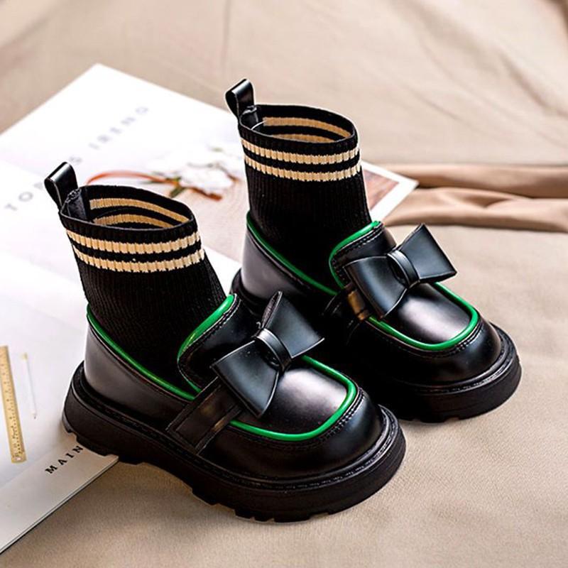 Neue schwarze Martin-Stiefel für Kinder im Frühling und Herbst mit Flyknit-Elastizität für Socken und Stiefel