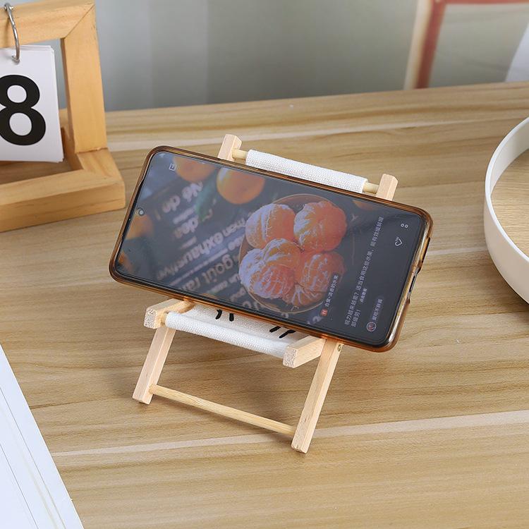 Creative Folding Beach Chair Phone Holder - Cute, Small Furniture and Photo Prop Ornament