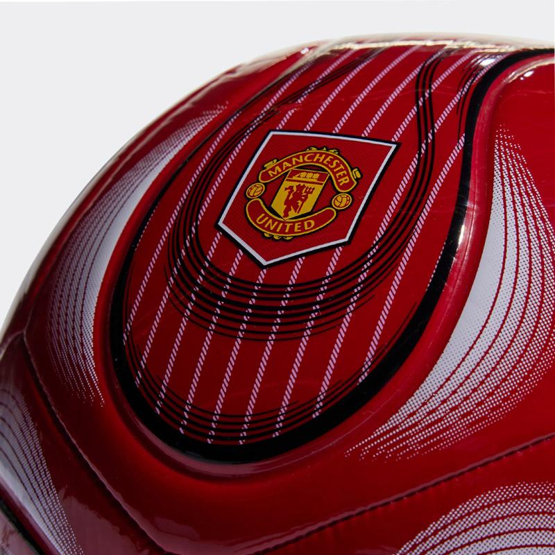 adidas Manchester United Soccer Ball HI2190